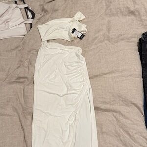 Chic Asymmetrical White Skirt